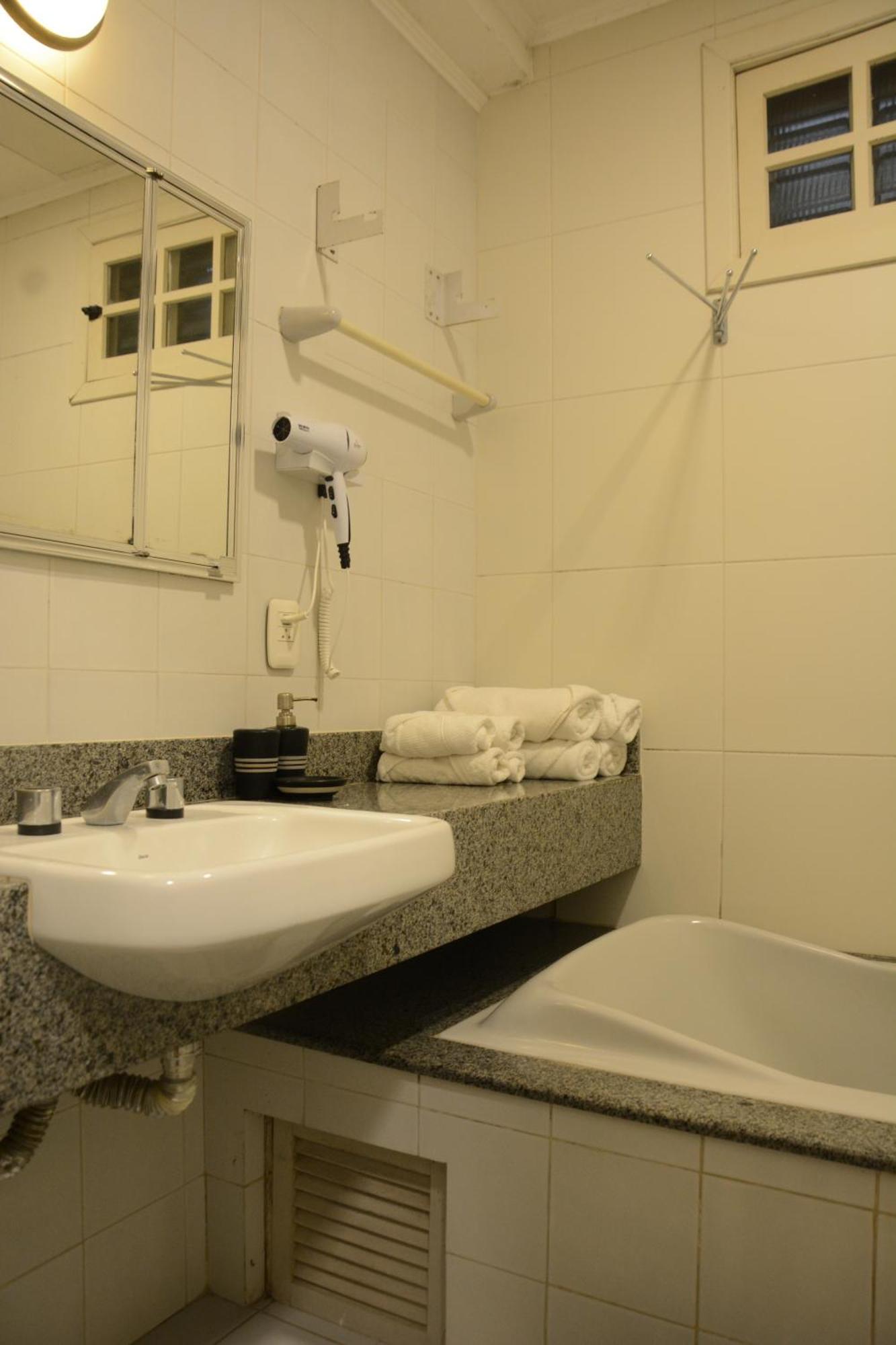 Apartamento Kami 阿雷格里港 外观 照片