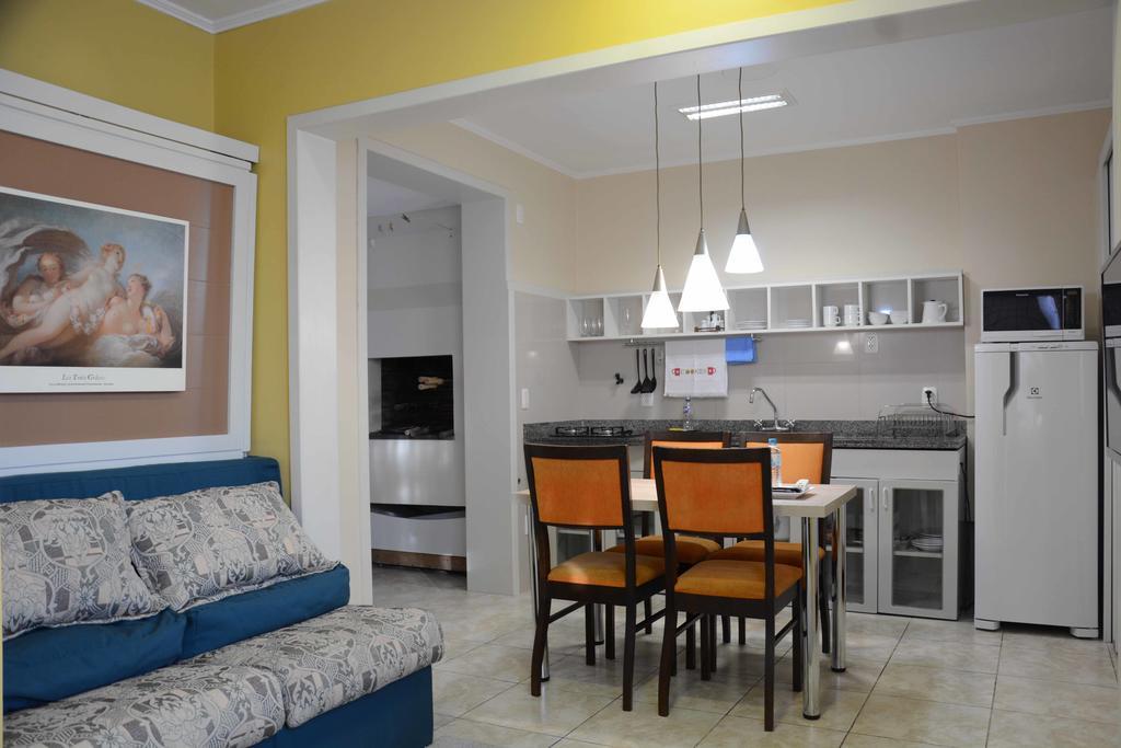 Apartamento Kami 阿雷格里港 外观 照片